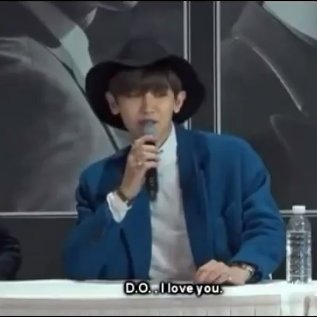 mostlychansoo's tweet photo. And of course Chanyeol will never get tired to express to the world his feelings for Kyungsoo ❤️ https://t.co/iEIdLgb8wr