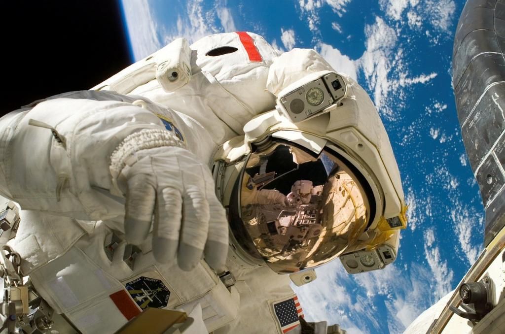 codeperf's tweet photo. #JavaScript’s evolution into a first-class language used by NASA and beyond https://t.co/2KARgdIdi7 #coding https://t.co/tpovx54MRj