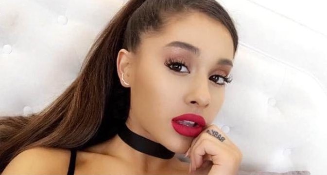 onelovesem's tweet photo. My #TeenChoice vote for #ChoiceSnapchatter is @ArianaGrande  ♡ https://t.co/pT8eCHXwio