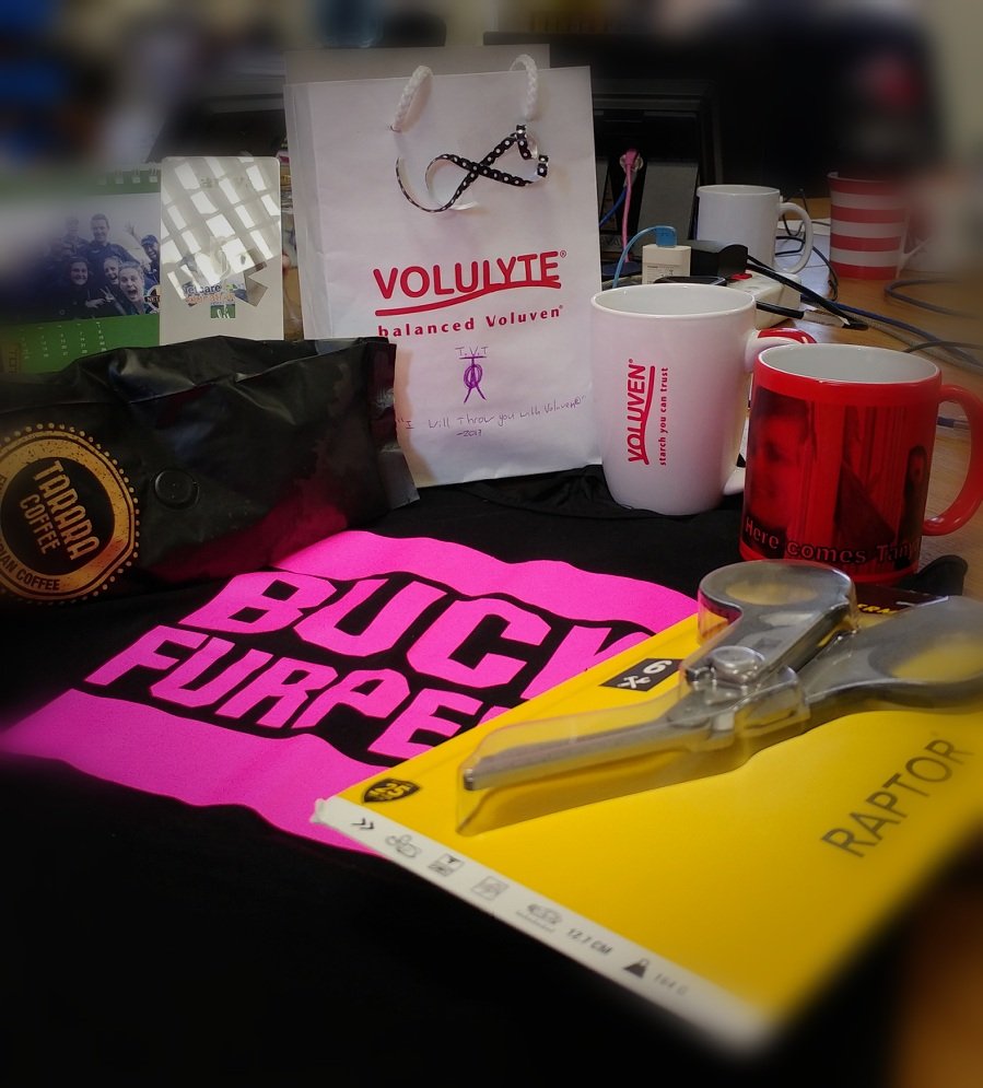 TanyavT's tweet photo. Gifts from an awesome #DipEMC class!! Thank you guys!! #proudteacher @chrysjbent @WiidJulie @cariss_25 @Jordax_Elliott @KirstenMCrystal Hugo https://t.co/BP8cdDE8gW