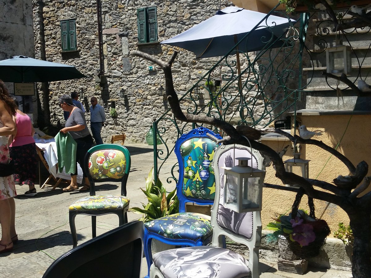 criscarbotti's tweet photo. Oggi Tg itinerante in diretta da Castè (Sp) Alla scoperta dell' antico borgo recuperato 14.35 #Raitre @TgrRai @TarcisioMazzeo https://t.co/j47ncvnuvU