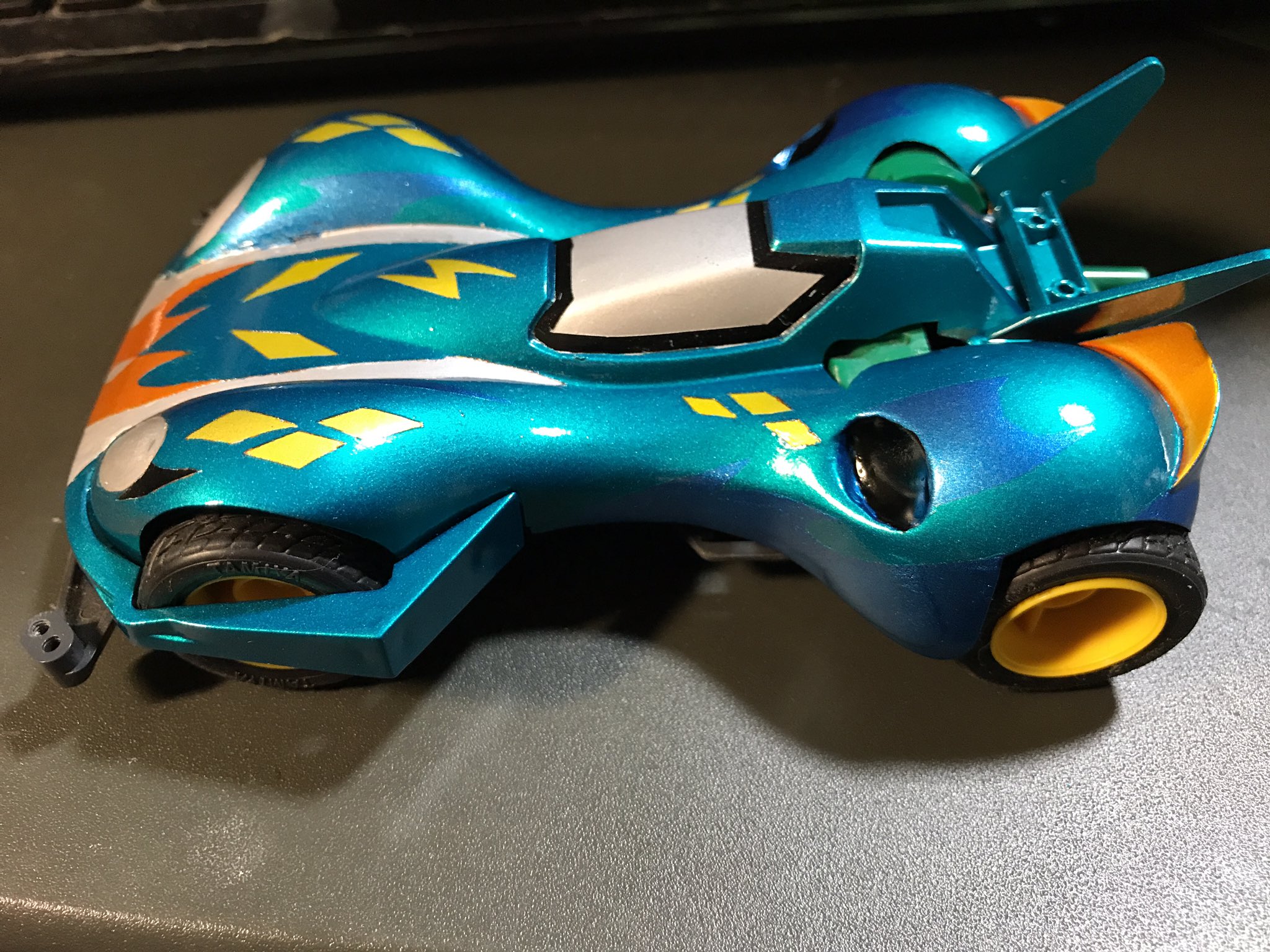 ケイン たまたま拝見したポップキュンさん Poppuqn のイラストにあったスピンアナコンダdgsに一目惚れし ぜひ再現したいと思い技術不足による妥協しながらなんとか完成 ライトメタリックブルーが意外と目立たなかったのが残念 元画像はご本人垢にある