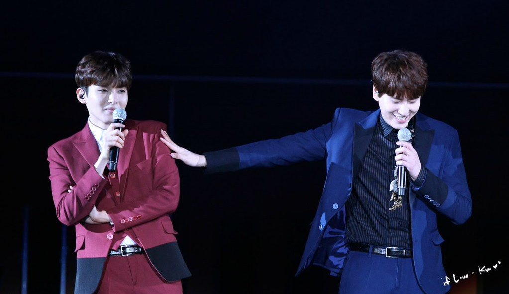 _mainieraine20's tweet photo. D-362 โค๏ธ D-680
kyukyu is so shy hahaha ๐๐๐คญ๐ณ๐ฌ๐๐ค๐ถ๐๐ #kyuwook #kryconcert #ryeowook #kyuhyun #WaitingForKyuwook https://t.co/0ym4WJsWqg