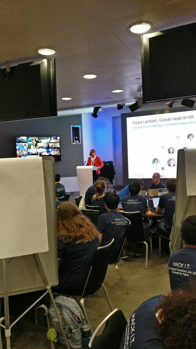 kuandav's tweet photo. #dbtechhackathon #2017 #deutschebank https://t.co/wH2LXko8QB