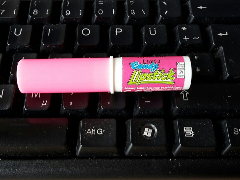 helmarhanak's tweet photo. #90ger Jahre #Kindheitserinnerung im #Büro 😃👍🍬🍡 https://t.co/aQwwPTNBWD