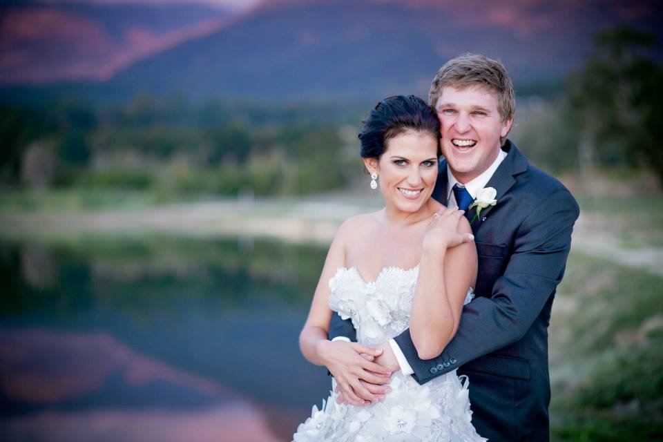 huisgenoot's tweet photo. Wellington-brand: ‘Ons word wakker gebel met ’n oproep vanuit die hel’ https://t.co/N4pM0a9LZI https://t.co/8Z0mrZmi57
