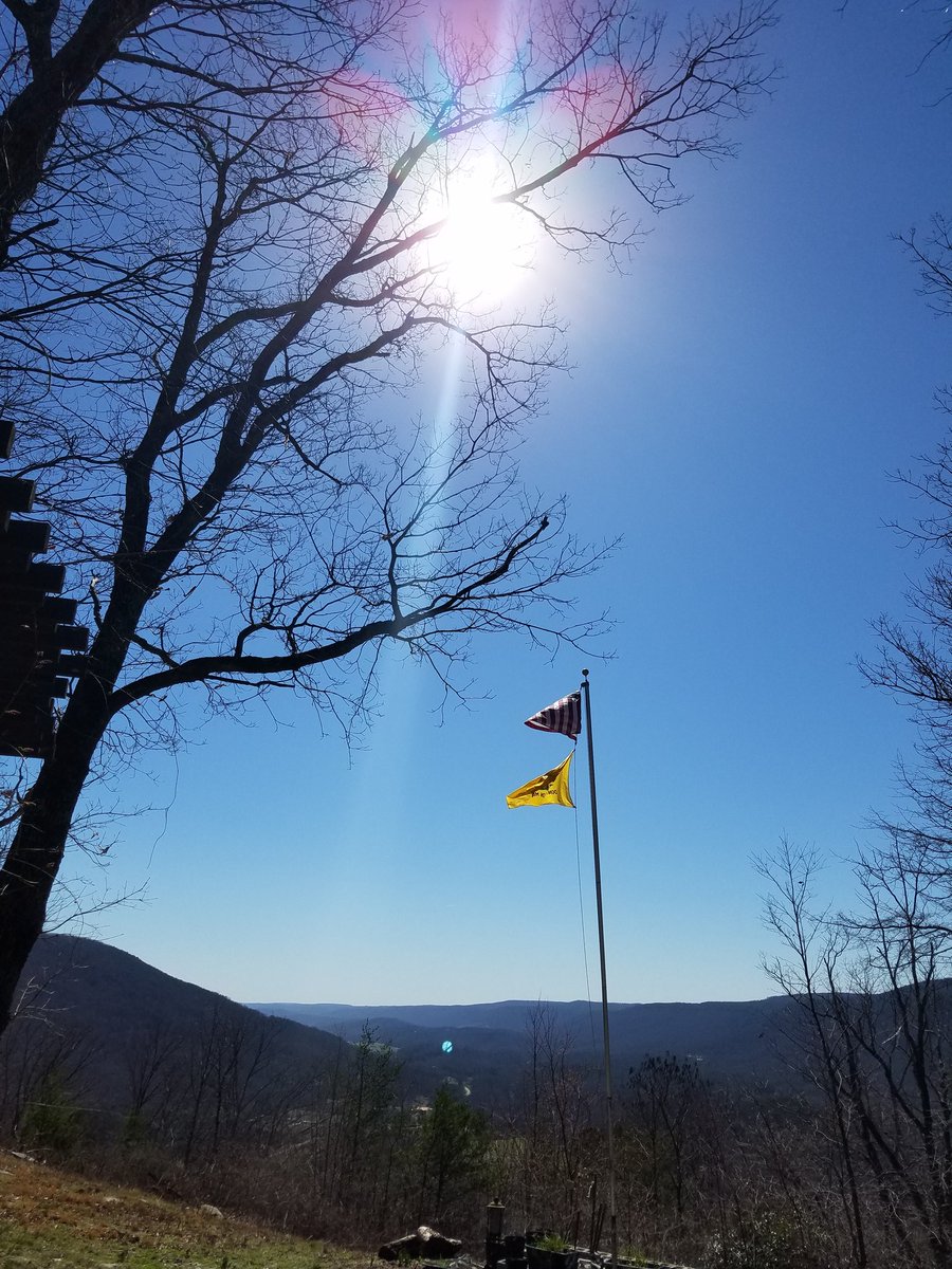 DJRFUBAR's tweet image. Good morning from Mary's Ridge 
#weatherwithfriends