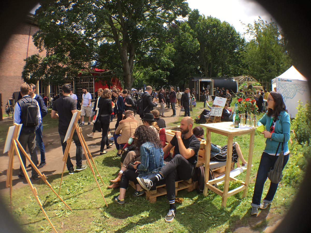 futurecraftr's tweet photo. Sunny day in #TOABerlin #TOA17 😎🤓 https://t.co/AP26FcozVl