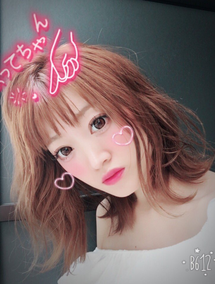 aaka0305's tweet photo. 自撮りの写真のセンスがなくてインスタの統一性もない😡😡んーー。

☞ https://t.co/UpBYX4wnAH
インスタもみてね💓💓 https://t.co/IBs5rWWrOh