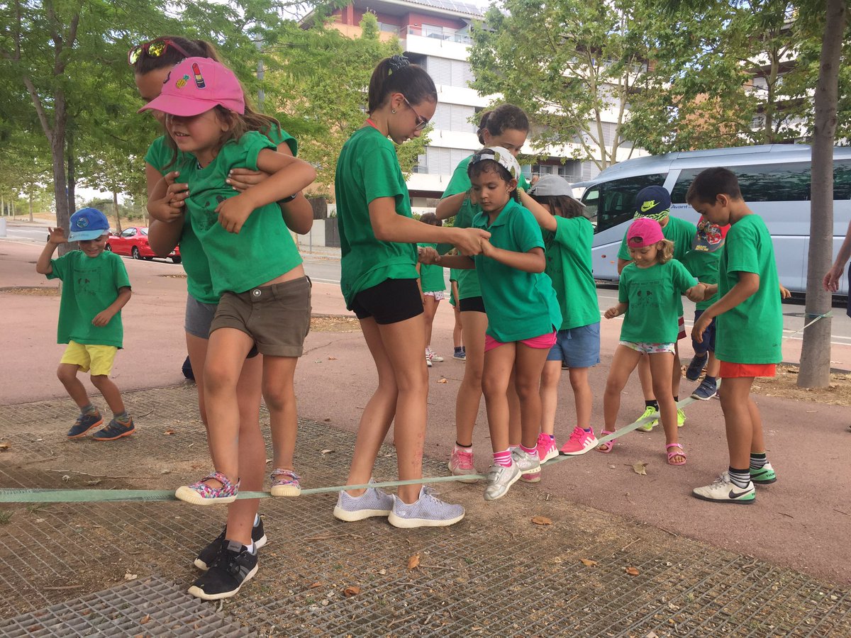 escolaipse's tweet photo. Excursió de la 3a setmana a Can Mates #estiu17 #ipse50 https://t.co/2q389ok9DV