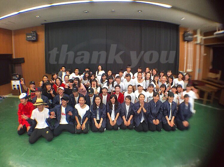 chan_rio1016's tweet photo. 昨日、ダンス部引退しました。
大変なこといっぱいあったけどみんなが支えてくれたからここにおるんやなって😿
来てくれた人ありがとう!!😻
名前呼んでくれてほんまに嬉しかった☺️
感謝しかない!!
もーーー楽しすぎたほんまに!!!
今までありがとうございました😭
#KKDC https://t.co/nlvcyEjZny