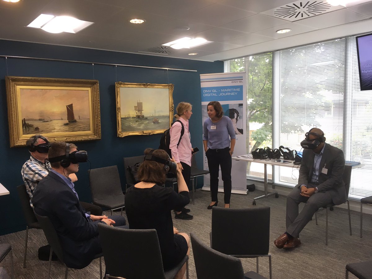 30ParkStreet's tweet photo. Virtual reality experience from @dnvgl_maritime in use at our #digitalchamber event! Great fun! https://t.co/cvcQ9wvlle
