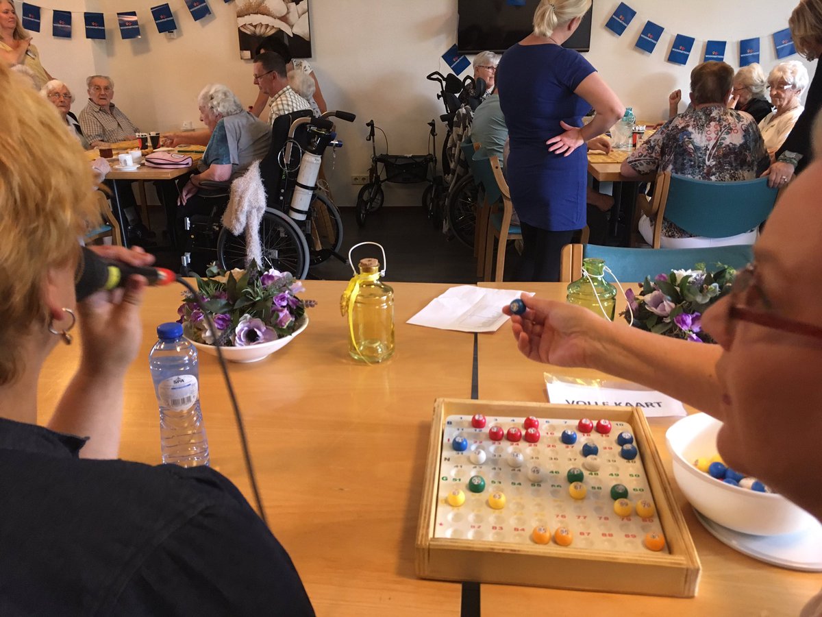 judithtollig's tweet photo. Met @woonpartners de wijk in. Samen met onze huurders bingo #Helmond #dezorgboog #moeraseik https://t.co/ehqAhLsFnq