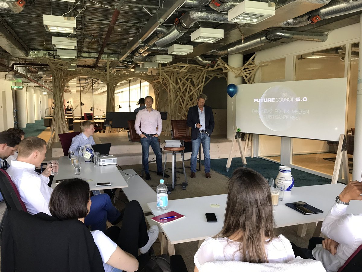 fu_turedesigner's tweet image. Future Council @DeutscheBank im #techquartier today all about #fakenews #spiegelmining #snap #musically #electionhacking #influencer 🤙