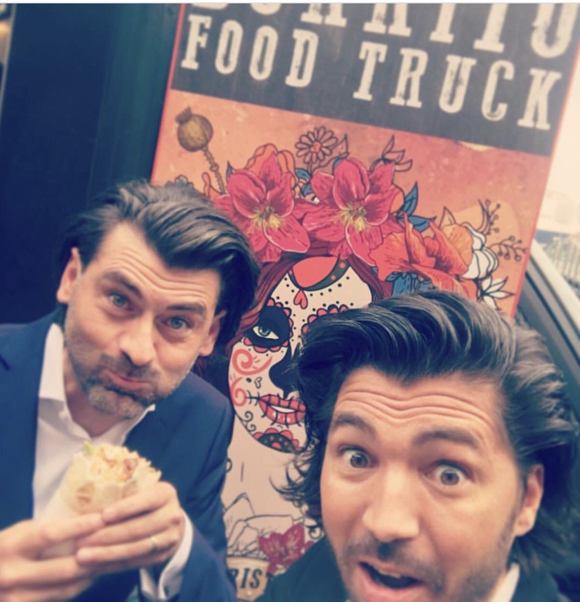 _FarukSert's tweet photo. Yummy #burritos by @burristas #foodtruck @hamburg_de https://t.co/iNWvUJ76Km