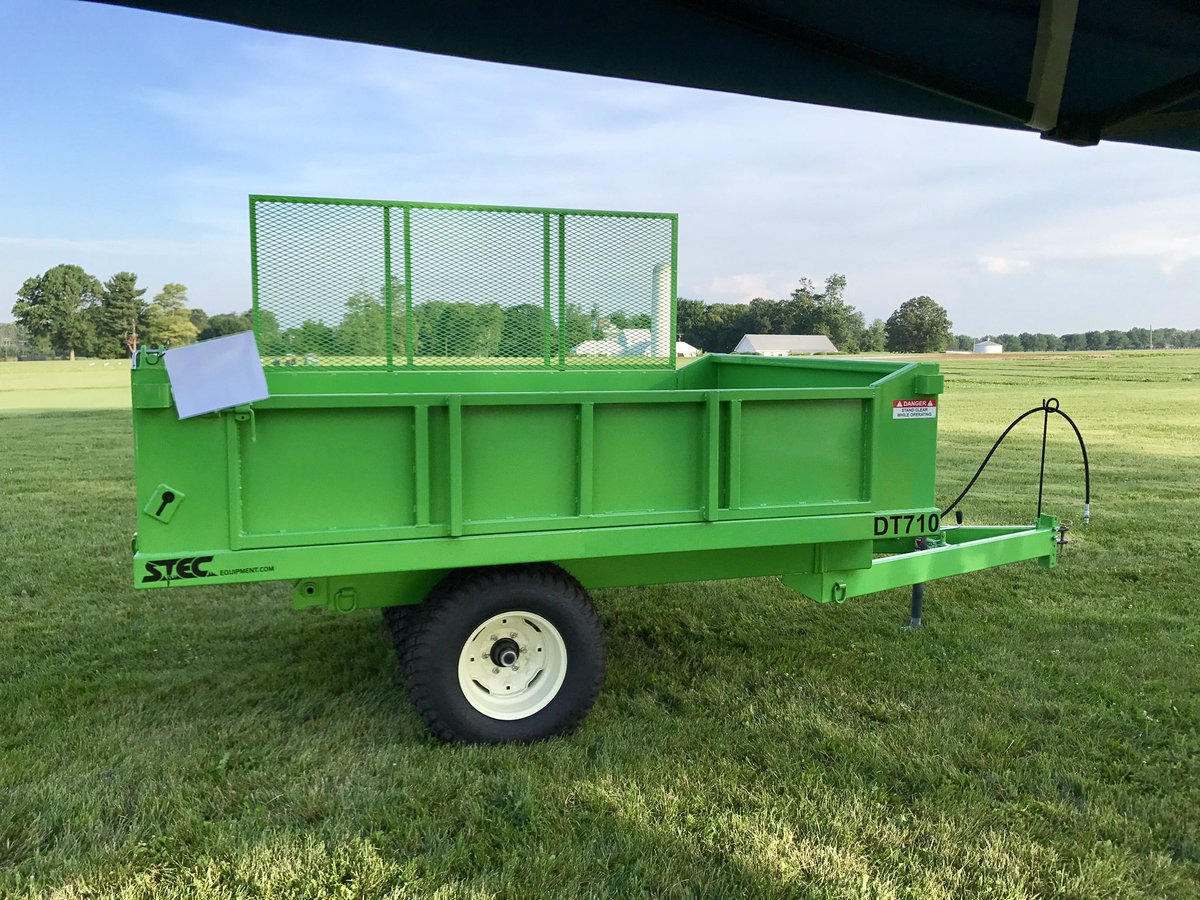 cliffwstewart's tweet photo. Back in my old hometown of Lexington, KY for the UK Field Day. The Blig Blue Nation doesn't disappoint! @STEC_Equipment @UKTurf #greathost https://t.co/hVvTOe5atF