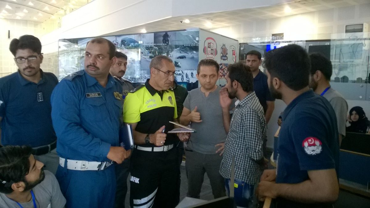 PSCAsafecities's tweet image. Turkish SP Traffic, Mr. Muslim Apaydin visits #PPIC3 and discusses #IntelligentTrafficManagementSystem with #PCOs and #CTP Officers. #PSCA