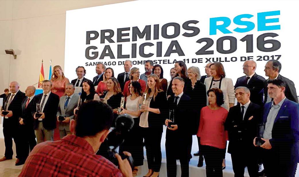 asimegalicia's tweet photo. Felicitamos a nuestras empresas asociadas:Metal Ferrol y Ledisson Ait por este merecido reconocimiento. Enhorabuena! https://t.co/dBXq8mzSsj https://t.co/DLemGmkk9F
