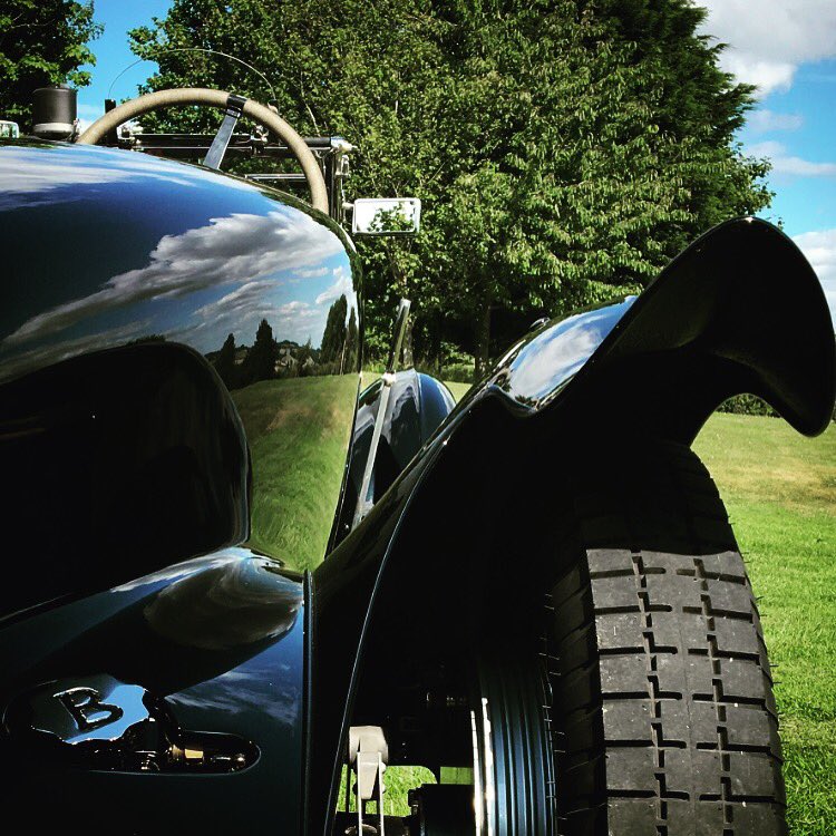 VBErestorations's tweet image. It's coming...Vintage Bentley Perfection #bentley #vintagecar #moderndriver