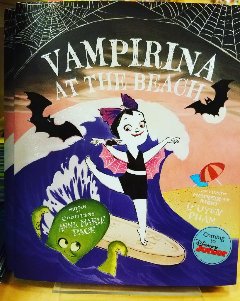 BNFairlaneGreen's tweet image. It's the perfect day to go to the beach... if you're a vampire. #vampirinaballerina #vamperina