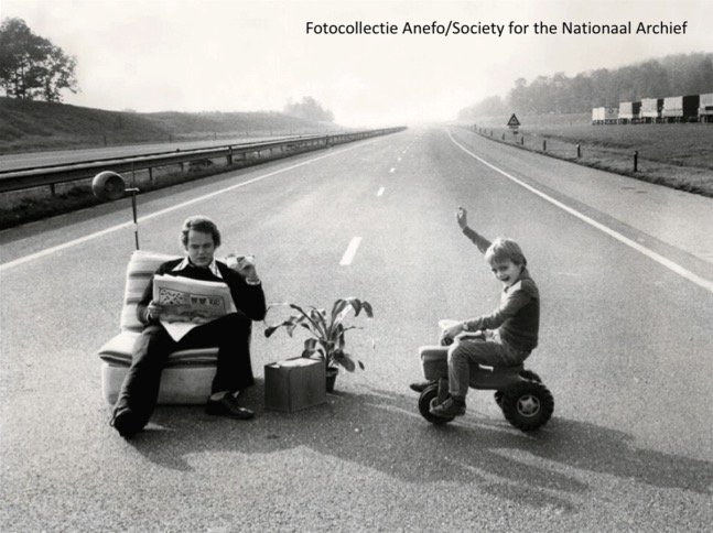 fietsprofessor's tweet photo. 'Pictures of Dutch cycling activism are all black&amp;white; need to add color to them'
~Watch brilliant #PCCAMS17 talk: https://t.co/OOKYjAGr8F https://t.co/zV8jxYGR0h