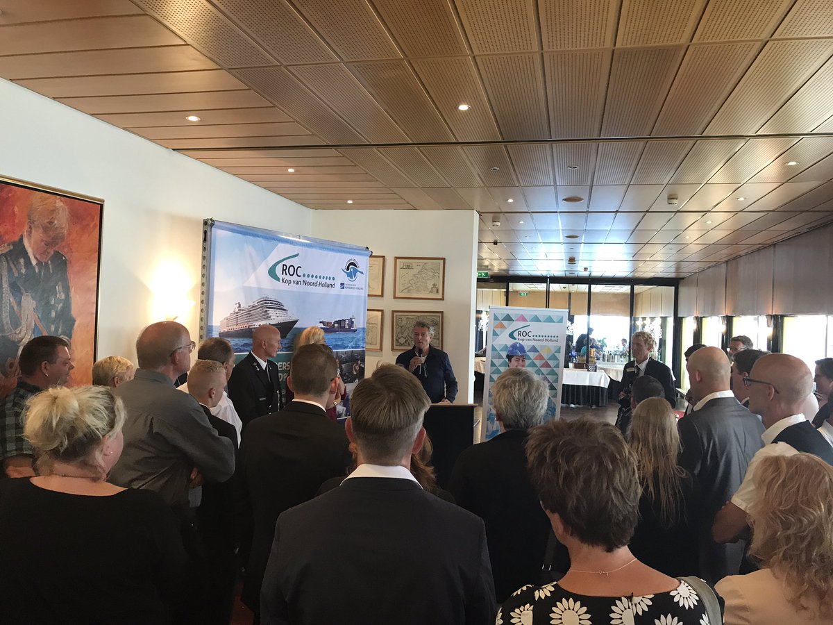 Diploma uitreiking @marineclub den helder. 24 deelnemers geslaagd voor de opl. logistiek. Mooie samenwerking @dmi@WSPNHN , roc , <a href="/InWerking/">InWerking</a>,