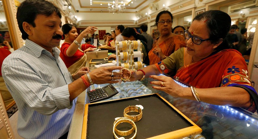 BWBusinessworld's tweet image. Sale Of Old Jewels To Attract 3% #GST
Read Here: bit.ly/2tQ9DG3
#GSTMasterClasses