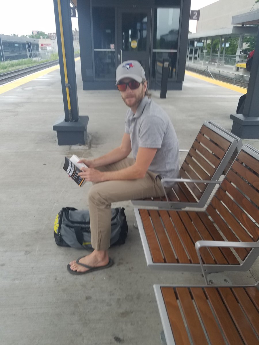 Random sighting at a train stn. <a href="/exponentialorgs/">Exponentialorgs</a>