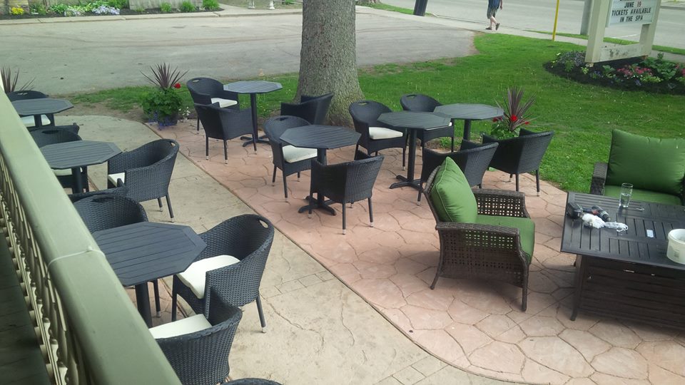 CanadaSeating's tweet photo. New #Hamburg #hotel #updates its patio #design with furniture supplied by @CanadaSeating 
https://t.co/xEX4vJD8rB https://t.co/zcA1KPQsqH