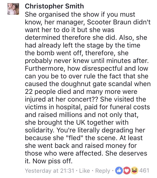 _ChrisSmith98_'s tweet photo. Saw someone majorly degrading Ariana on facebook so I set them straight. Safe to say I won. https://t.co/MarOFX9Jhn
