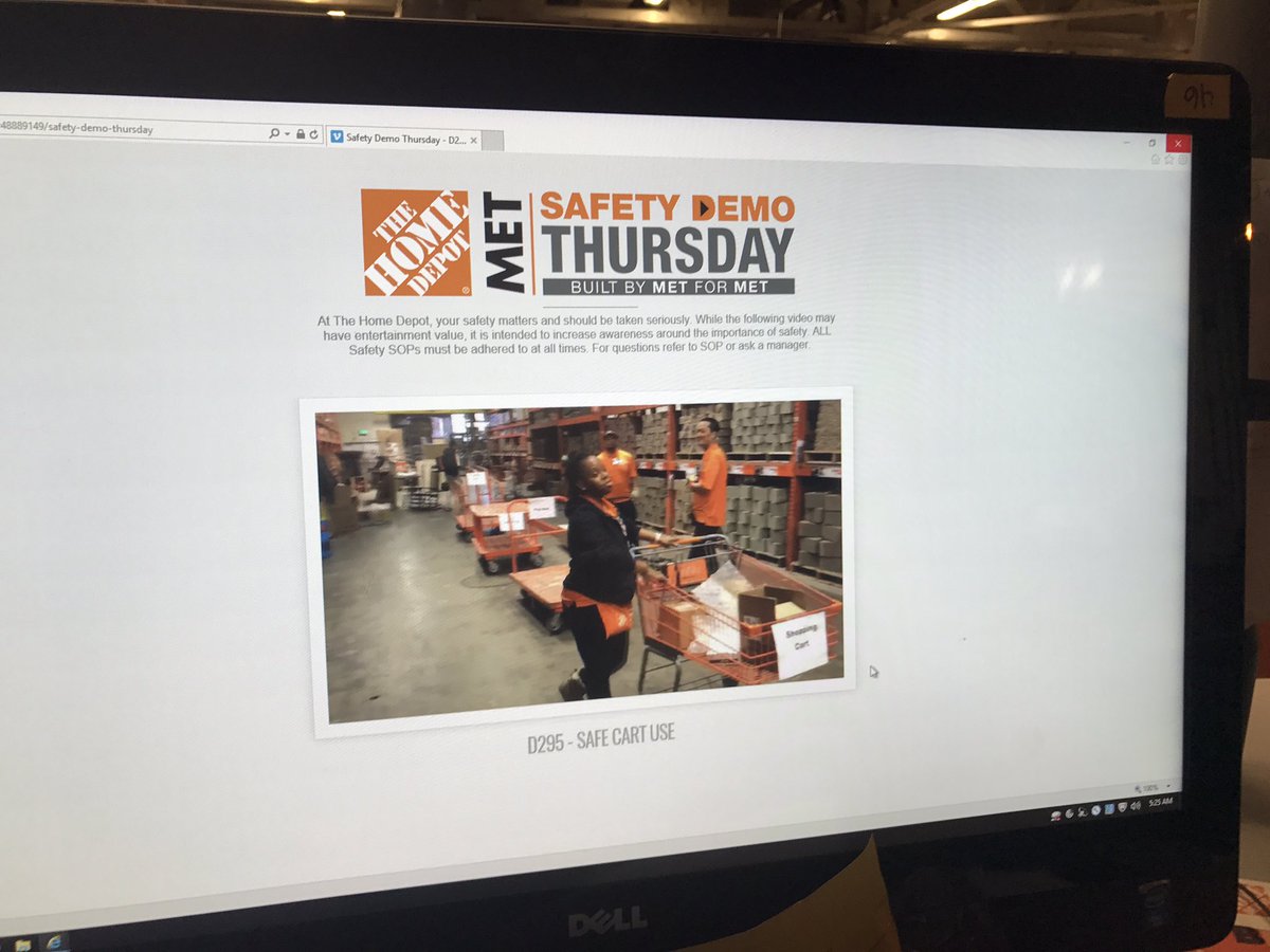 GG_HDM's tweet image. When you turn on the safety video of the day &amp;amp; it&apos;s your team on the screen!  #warmup #formup #gearup #teamup #safetyfirst #0625 #meteam 💪🏼😜