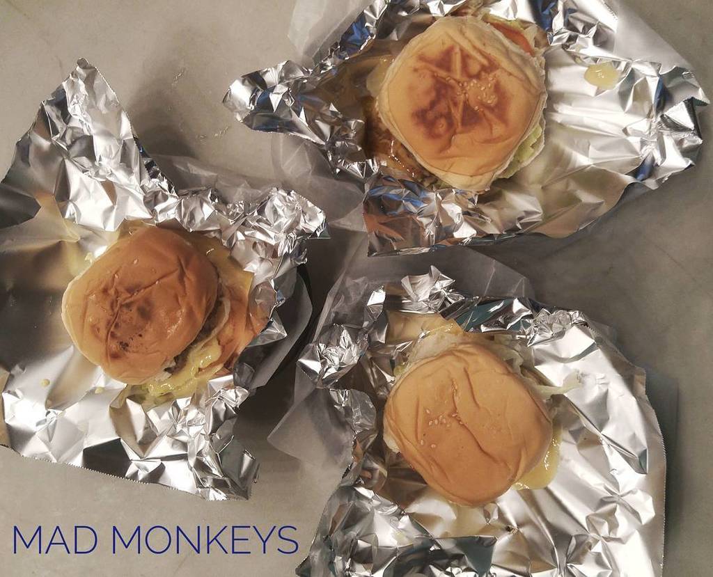 goprojectph's tweet photo. Another must try when in La Union: @madmonkeyslu's Classic burger that comes with a special beer cheese sauce. Ord… https://t.co/gyWSjVsmBP https://t.co/uy7c3McmmJ