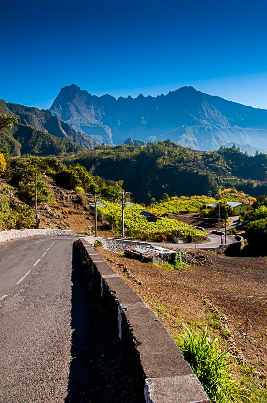 PPonchon's tweet photo. #Collection974 - Ilet à Cordes en plein coeur du cirque de #Cilaos à #LaReunion #Team974 https://t.co/TPYRzub8Wv https://t.co/wfudvYO9Ja