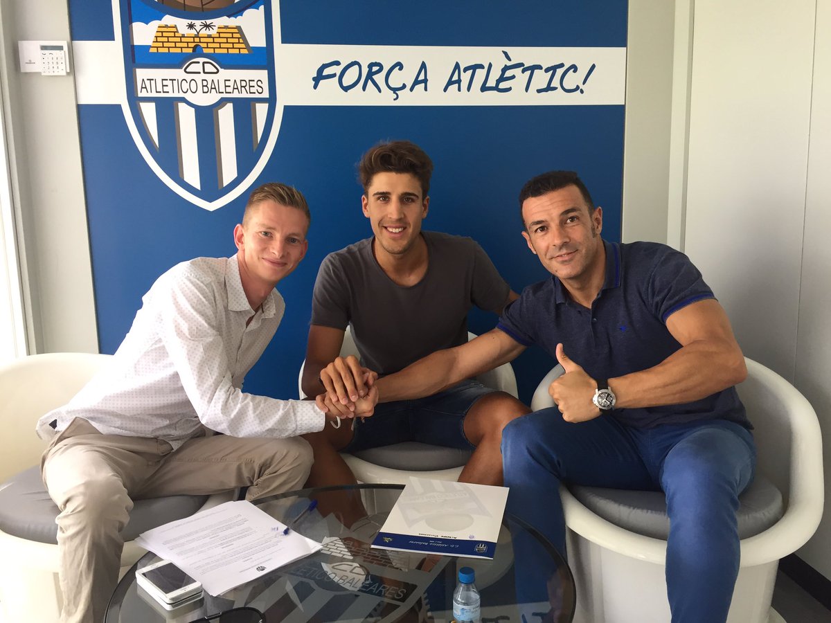 premiumfootbal's tweet photo. @premiumfootbal anuncia el fichaje @avillapalos6 @Nike para liderar el centro de la defensa @atleticbalears Suerte y enhorabuena!! 💪⚽️🔝 https://t.co/097noVKL31