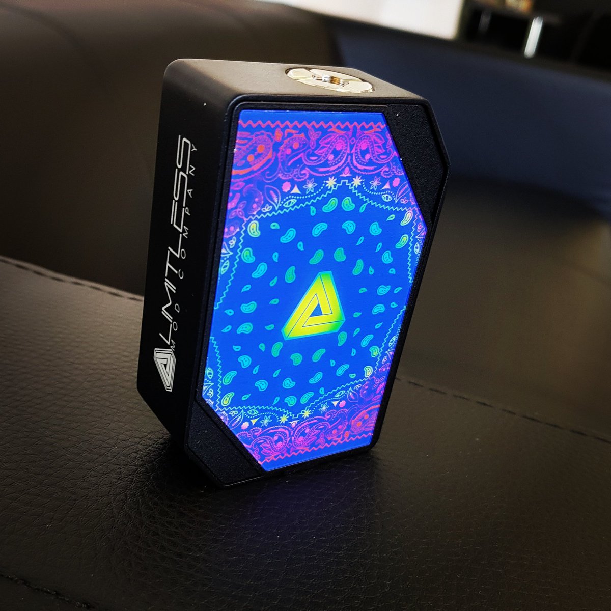 Limitless changable case makes a huge difference #lmclimitless #vape #vapelife #whatsyaflava