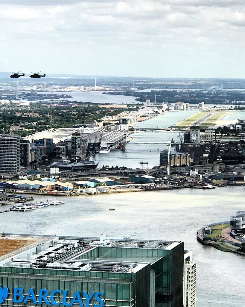 CapstarGroup's tweet image. Two RAF Merlin Helicopters over Docklands in London this morning. #raf #securitydriving #securitytravel #luxurytra… ift.tt/2t6B5m1