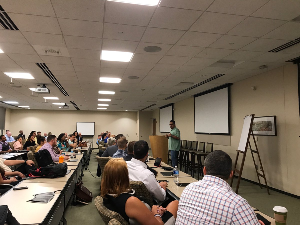 Kayla25489uh's tweet photo. @gabrieltorres1 sharing his commitment & excitement around Connect Now to a room full of trainers. @Sprint4NE #SprintPride #LetsGooooo https://t.co/MKyFeyDkUL