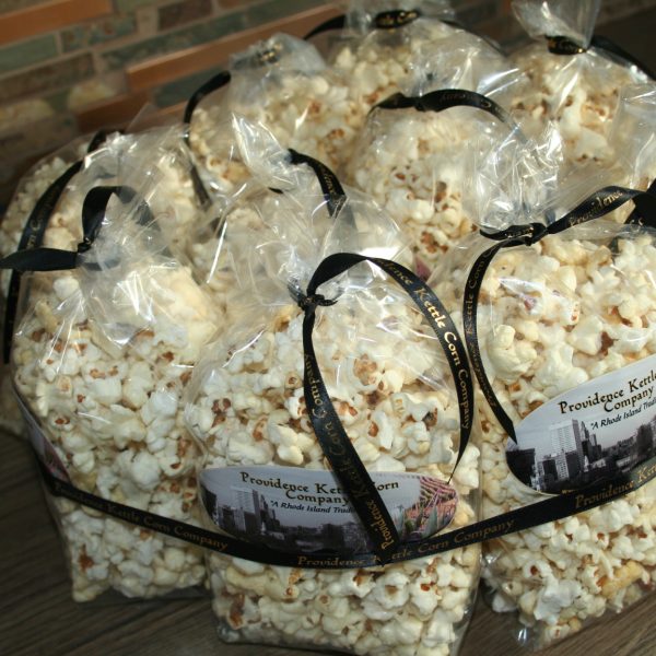 PvdKettleCorn's tweet photo. We make all of our #kettlecorn in small batches to ensure quality and perfection. Made in RI. https://t.co/g8Zq6jZRXt https://t.co/pvjFiZUhFY