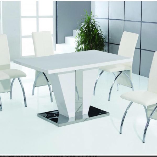 DcDesignerBeds's tweet photo. Dining sets please visit our website https://t.co/ZObsELNjrW 💎💎 https://t.co/v5oOOkLIa1