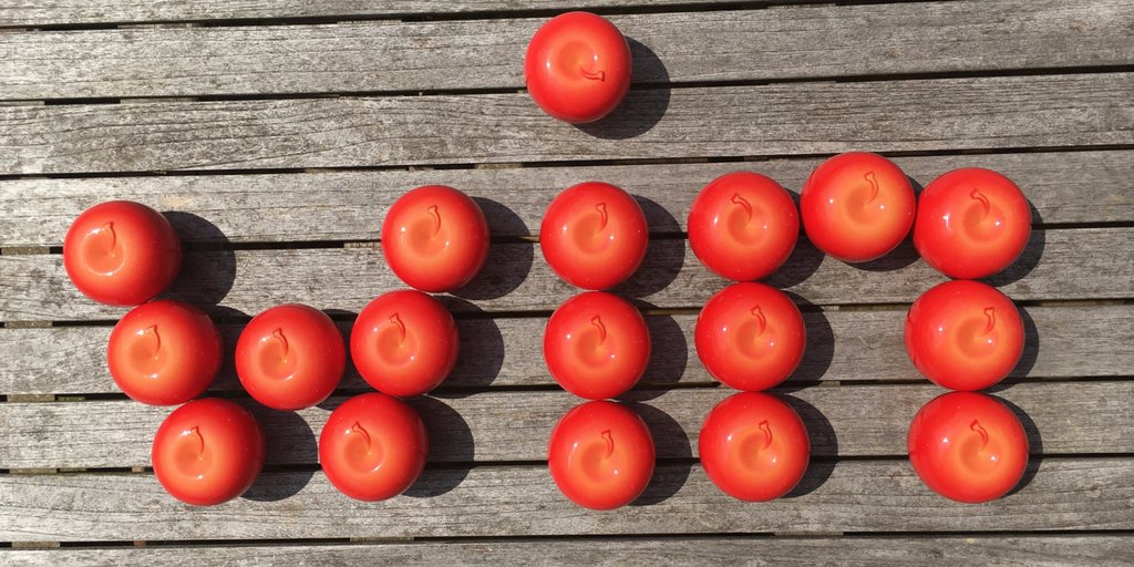 BaladeProvence's tweet photo. We have 5 delicious apple hand creams to be won! For a chance to #SampleProvence simply RETWEET. UK only. Ends 11pm 14/7/17 T&amp;Cs apply https://t.co/dmW9inNYU3