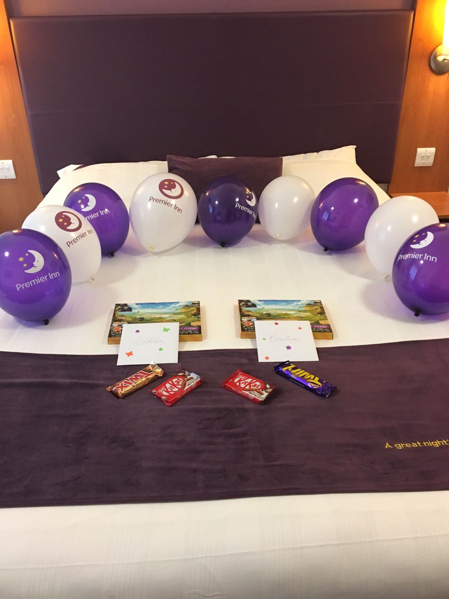 A brother &amp; sister sharing the same birthdays <a href="/Phoebe_Lee93/">Phoebe Lee</a> <a href="/sherwyno/">Sherwyn Mark Ortiz</a> @R4chelMcKeeman <a href="/londoncitypi/">London Central North</a>  <a href="/DziukMarta/">Marta Dziuk</a> <a href="/placemadebyyou/">A Place Made By You</a>