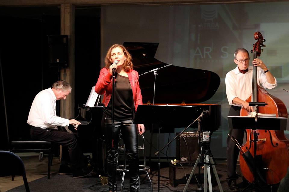 Morgen een uitzending van niet 1 uur, maar 2 uur lang! #laatsteuitzendingvoordezomerstop #van17:00uurtot19:00uur #drukdrukdruk #gezelligheid