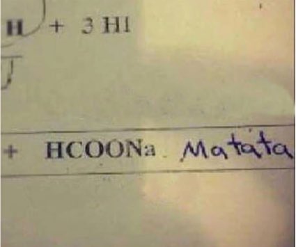 marley_ok's tweet photo. Así respondería yo también en un examen de química! https://t.co/KzGcqm3e33