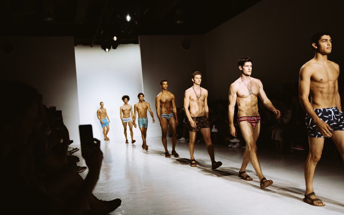 1/2 of my latest articles for <a href="/Broadway_Style/">Broadway Style Guide</a> on the Parke &amp; Ronen show yesterday broadwaystyleguide.com/2017/07/mens-f…