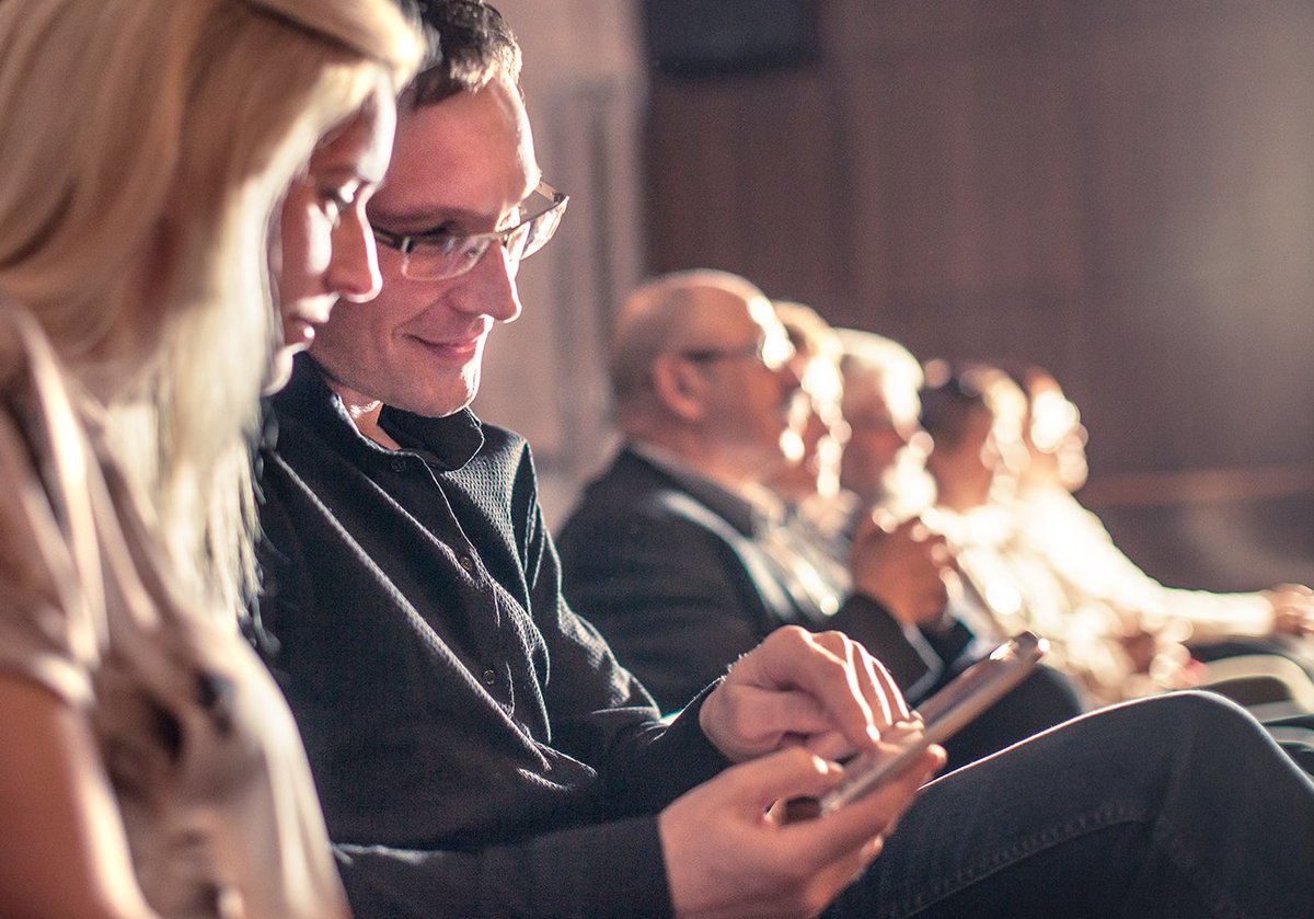 quicktally's tweet image. What percentage of an audience texts during a meeting?
Learn more at:
quicktally.com/blog/2017/7/13