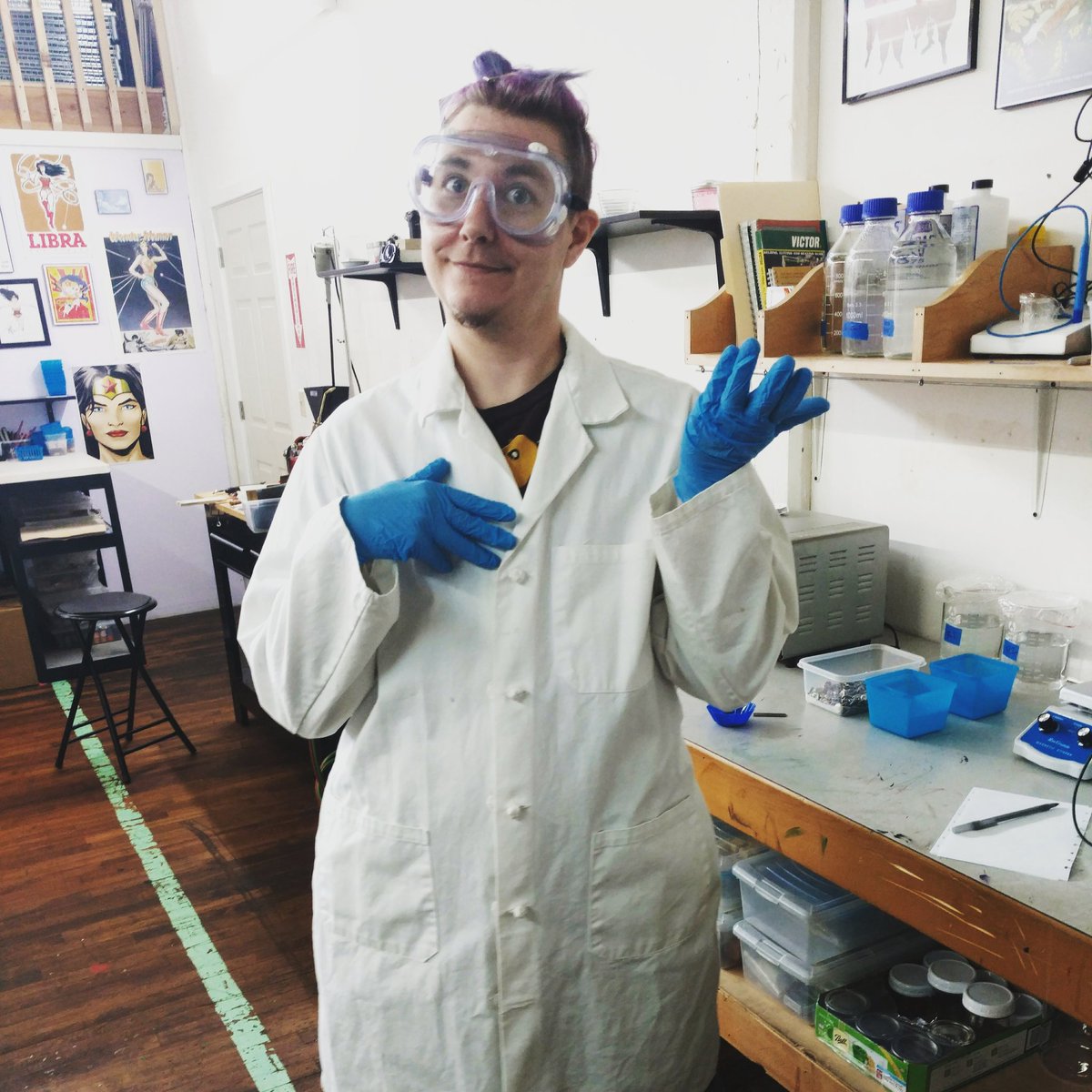 Optimysticals's tweet photo. Today we #Science!
#brassplating #buttons #shopheim https://t.co/zWUqk0sSzJ