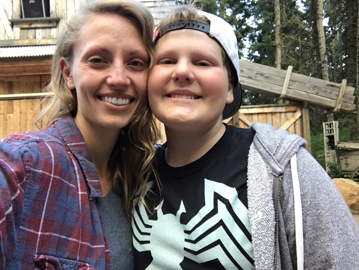 hannahcclemons's tweet photo. @zombiestrke97 miss you, Fidget! https://t.co/o2mEI06i8x
