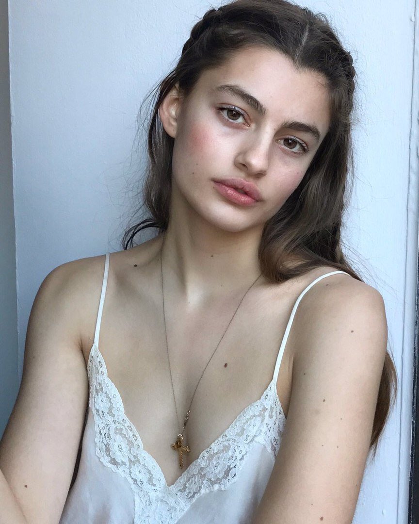 itsguccibabe's tweet photo. diana silvers is a work of art https://t.co/8QRqugwZtO