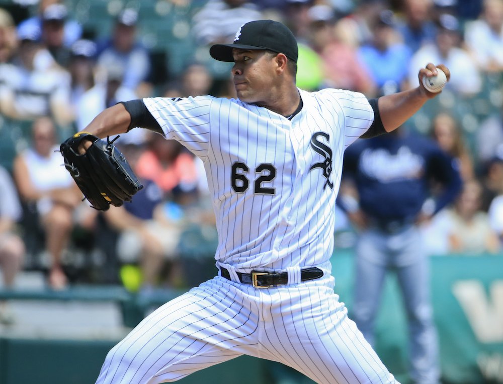 BleacherReport's tweet photo. Cubs acquire LHP Jose Quintana from White Sox https://t.co/QoUYt23V9k https://t.co/Szj7xBJbBY