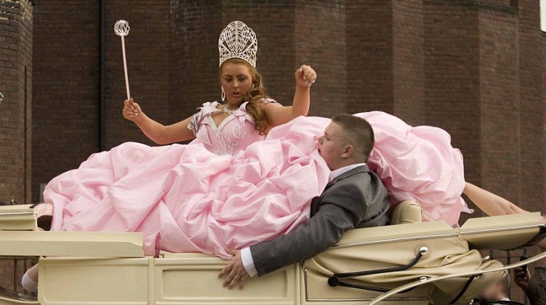 EmeraldEventsBC's tweet photo. #ThrowbackThursday #weddingday #FairyTail #toomuch #princess #party #weddingdress #FAIL #wedding #weddings #weddinghour #Pink #dressup https://t.co/2J4MDWjql4